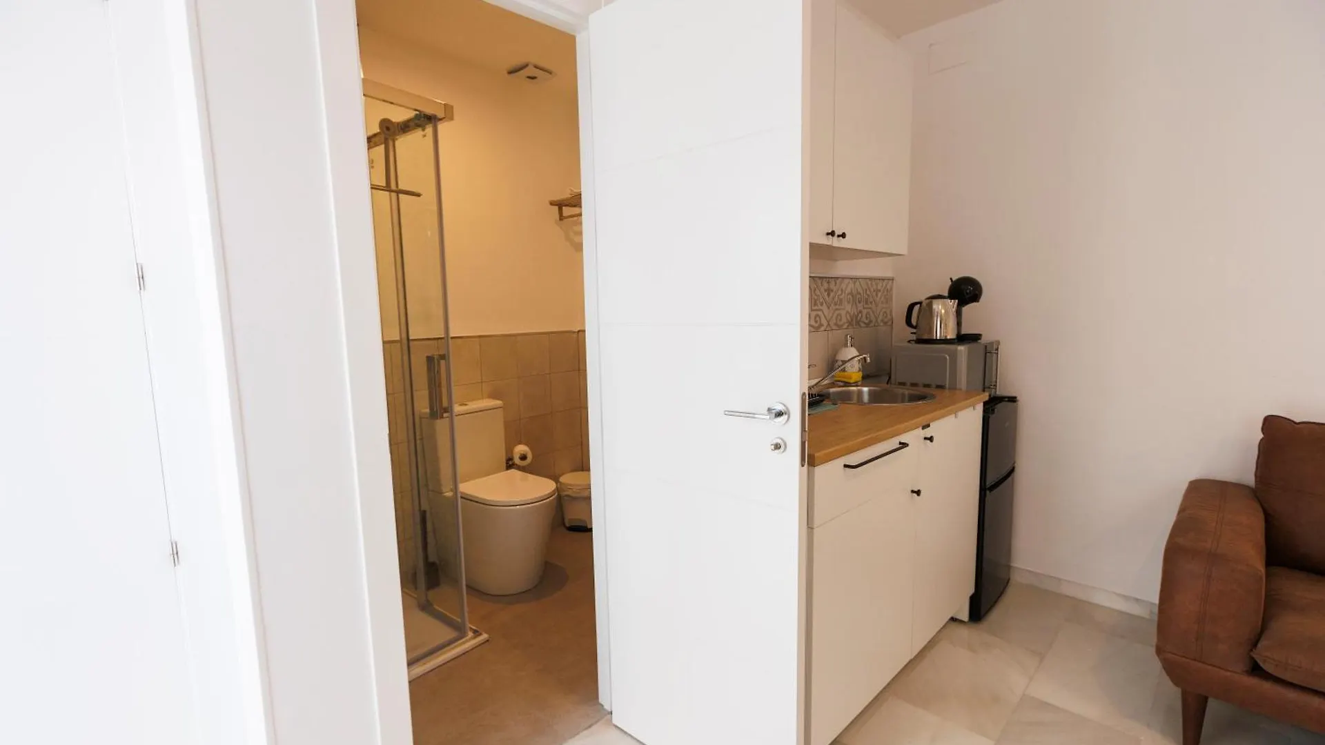 לינה וארוחת בוקר קורדובה El Atico De Osario 5 Con Terraza - Great Location 0*,  ספרד