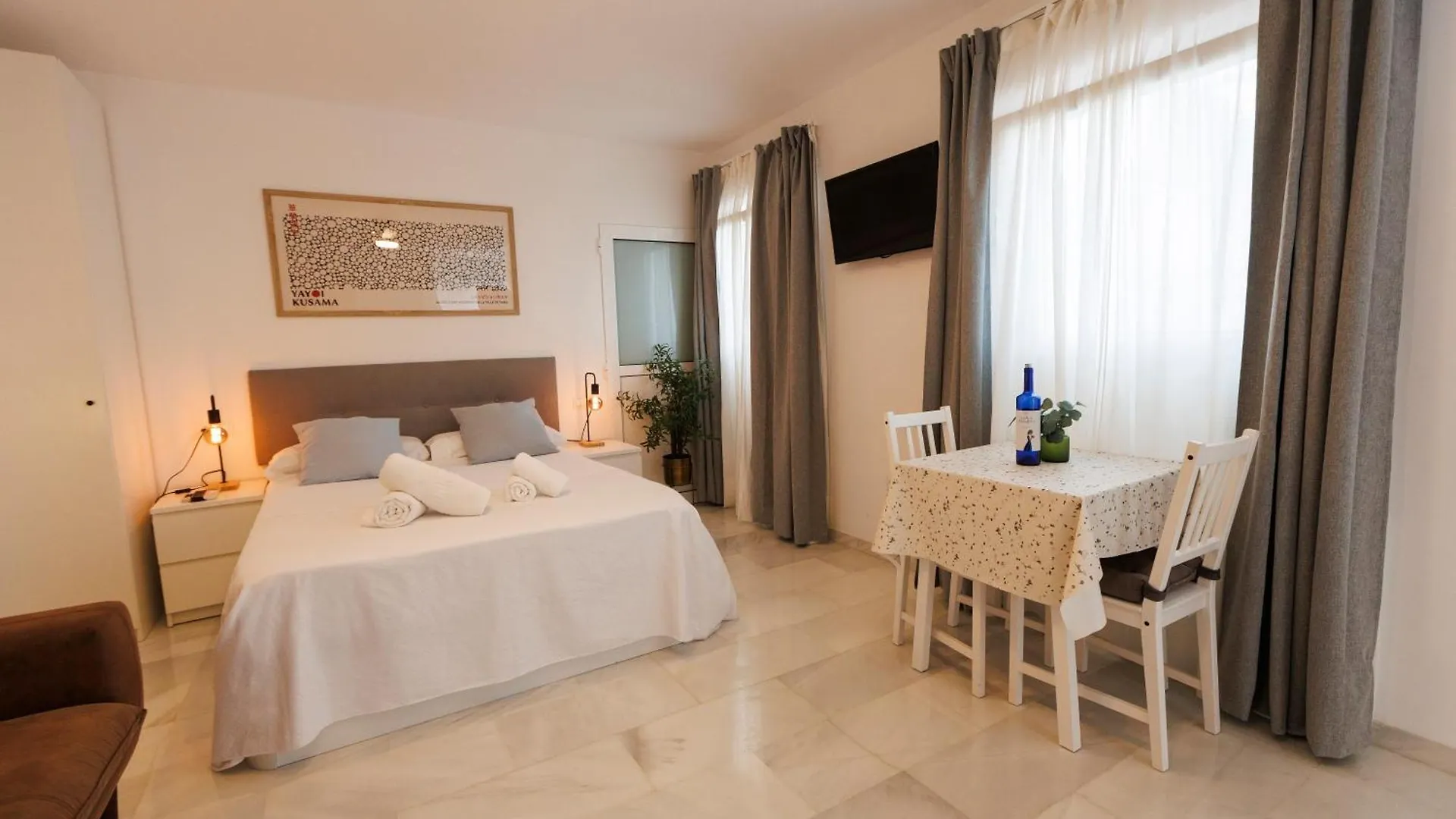 לינה וארוחת בוקר קורדובה El Atico De Osario 5 Con Terraza - Great Location ספרד