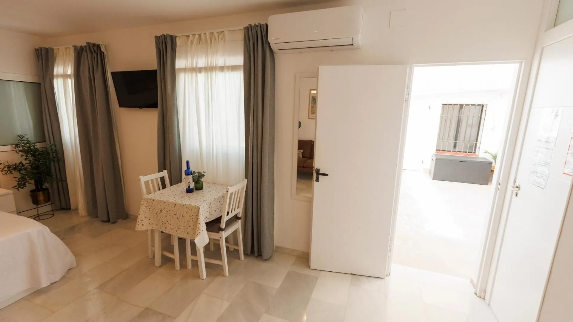 לינה וארוחת בוקר קורדובה El Atico De Osario 5 Con Terraza - Great Location