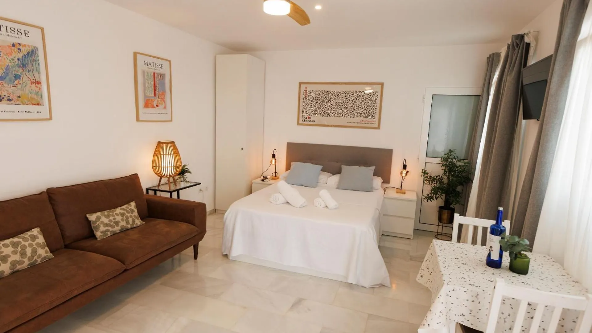 לינה וארוחת בוקר קורדובה El Atico De Osario 5 Con Terraza - Great Location ספרד